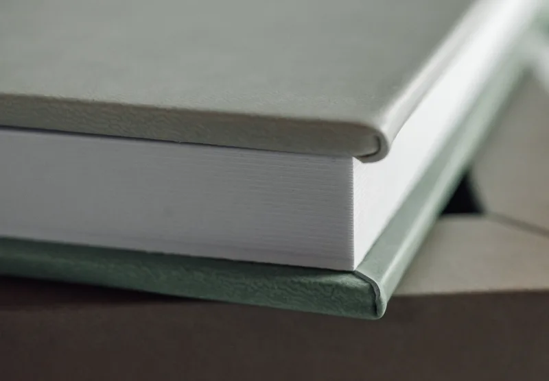 Handgefertigtes Fine Art Hochzeitsalbum mit Leineneinband