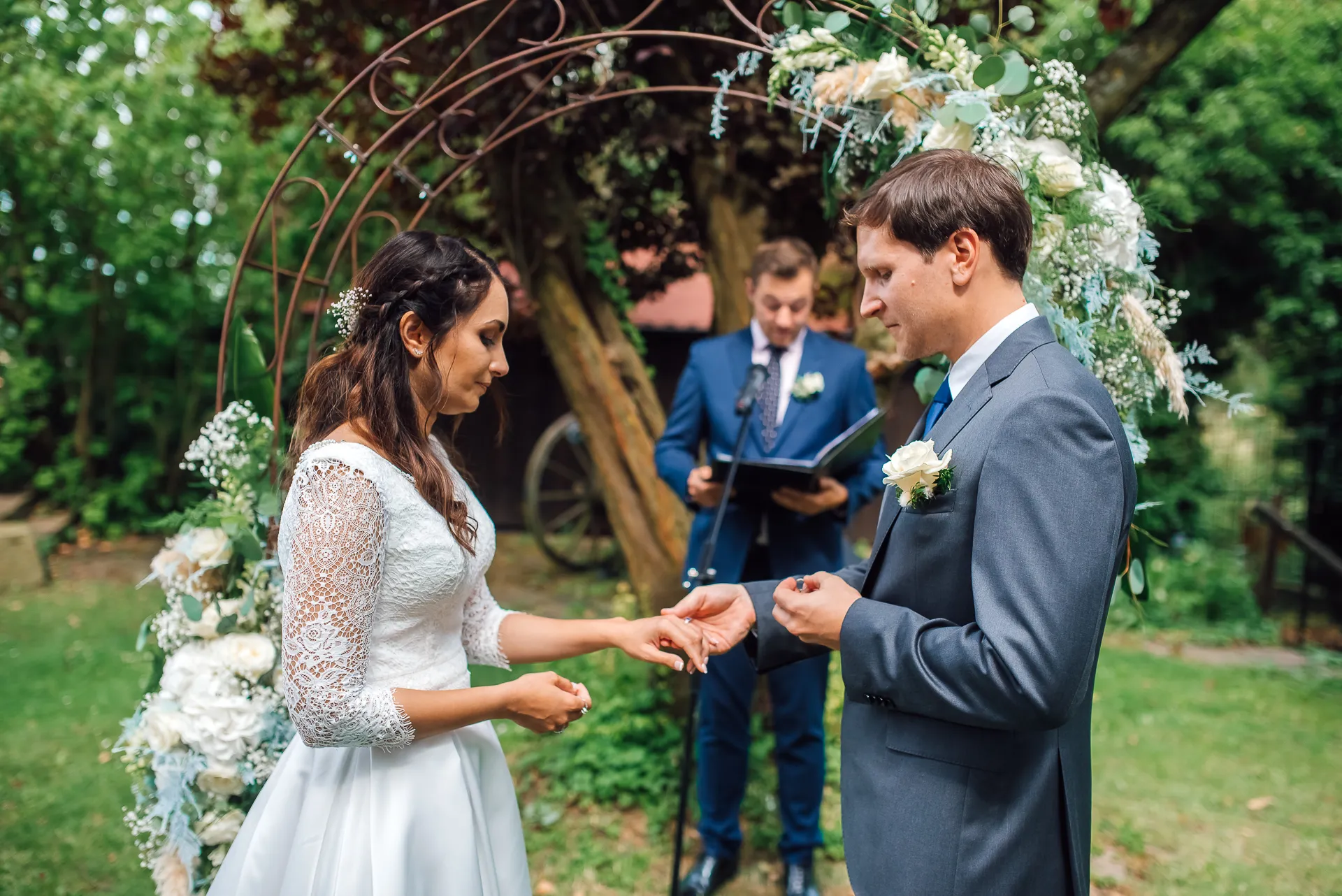 Gratulation der Gäste — Hochzeit im Dornröschenschloss