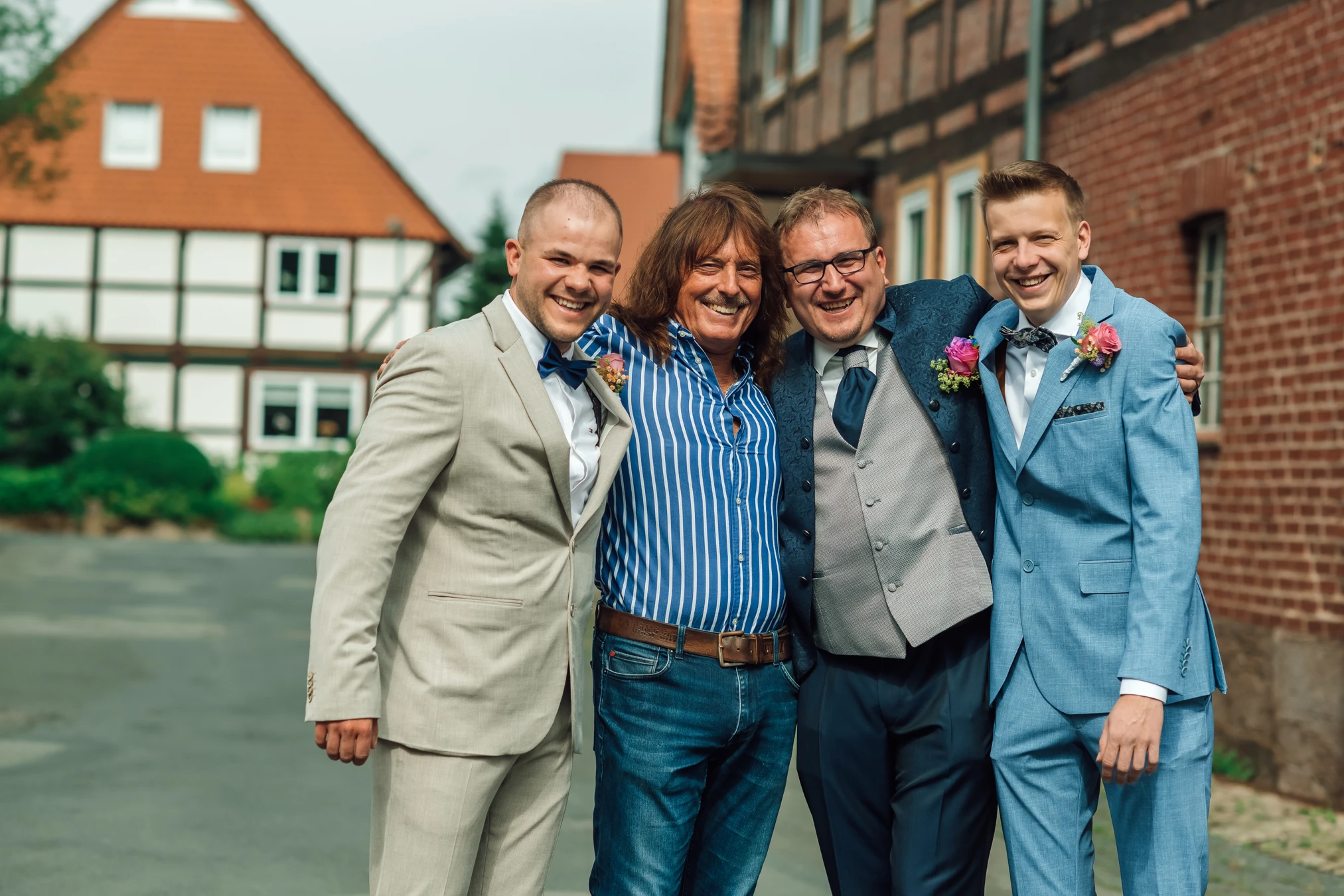 First Look Umarmung — S. & G. Hochzeit Göttingen