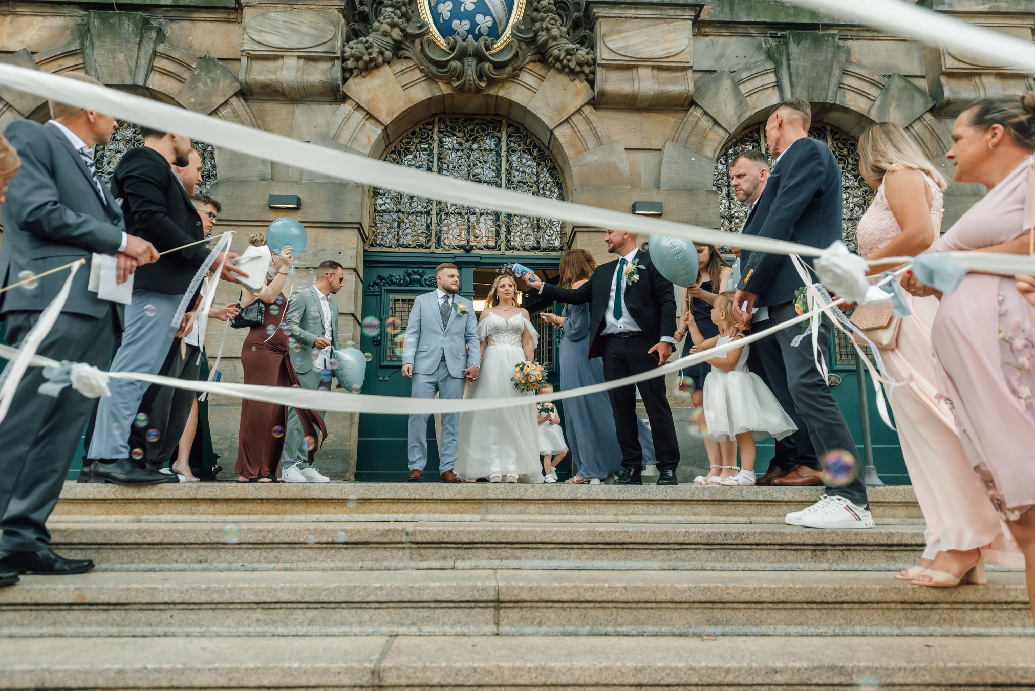 Familienfotos nach der Trauung — Rathaus Kassel, Standesamt